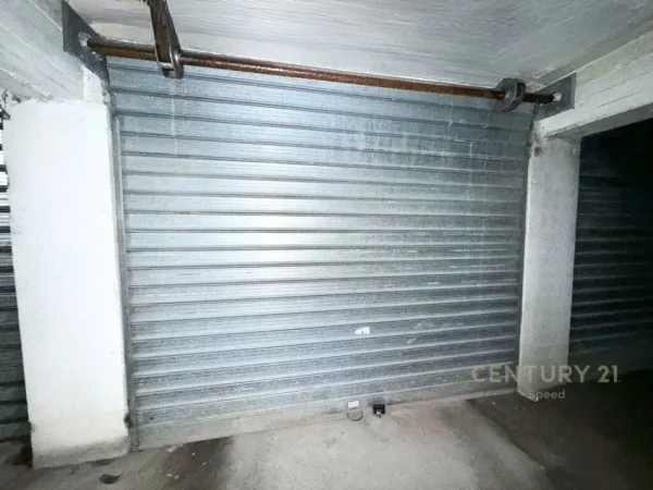 Tirane, shitet garazh | post parkimi Kati 0, 20 m² (Rruga 5 Maji)