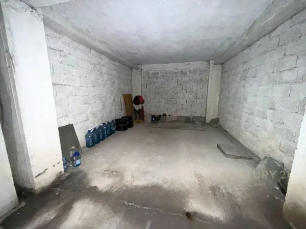 Tirane, shitet garazh | post parkimi Kati 0, 20 m² (Rruga 5 Maji)