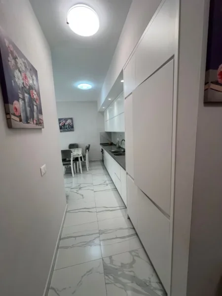 Tirane, jap me qera apartament 2+1 Kati 6, 110 m² 750 € (Fusha e Avicjonit. Rruga e Dafinave)