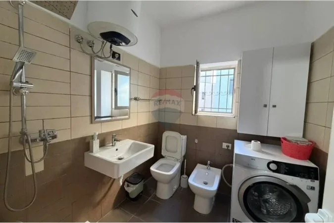 Tirane, jepet me qera apartament 1+1 Kati 1, 70 m² 400 € (Sotir Caci)