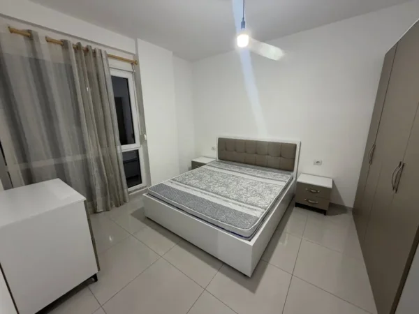 Tirane, jepet me qera apartament 2+1+Ballkon Kati 3, 100 m² 500 € (Astir Vila L2 Apartament 2+1+Post Parkimi Per Qera I Mobiluar)