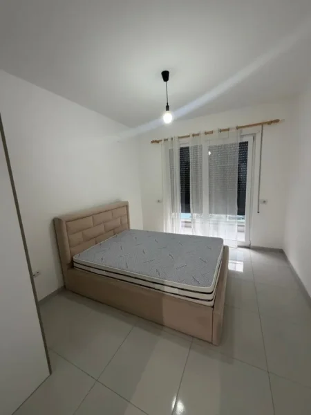 Tirane, jepet me qera apartament 2+1+Ballkon Kati 3, 100 m² 500 € (Astir Vila L2 Apartament 2+1+Post Parkimi Per Qera I Mobiluar)