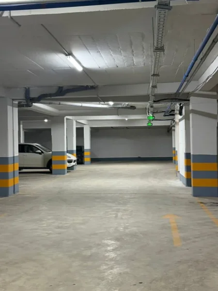 Tirane, jepet me qera apartament 2+1+Ballkon Kati 3, 100 m² 500 € (Astir Vila L2 Apartament 2+1+Post Parkimi Per Qera I Mobiluar)