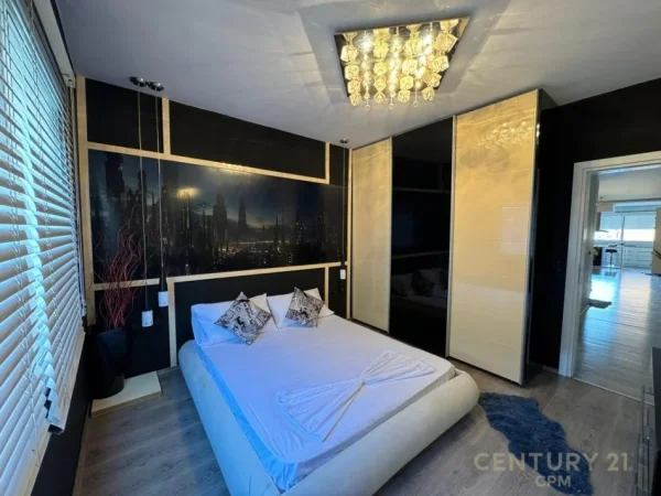 Tirane, jepet me qera apartament 2+1+Ballkon Kati 5, 120 m² 1.000 € (komuna e parisit)