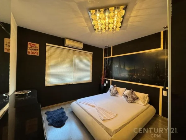 Tirane, jepet me qera apartament 2+1+Ballkon Kati 5, 120 m² 1.000 € (komuna e parisit)