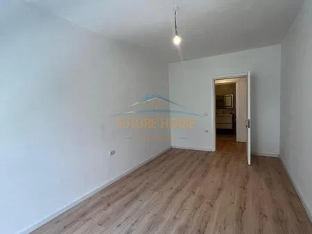 Tirane, shitet apartament 2+1 Kati 1, 130 m² 279.500 € (KOPSHTI ZOOLOGJIK)