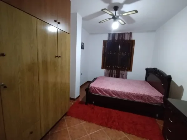 Vlore, jepet me qera apartament 2+1 Kati 6, 300 € (Pranë fakultetit të shkencave)