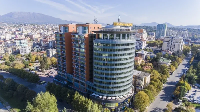 Tirane, jepet me qera zyre Kati 10, 40 m² 1.200 € (Etc)