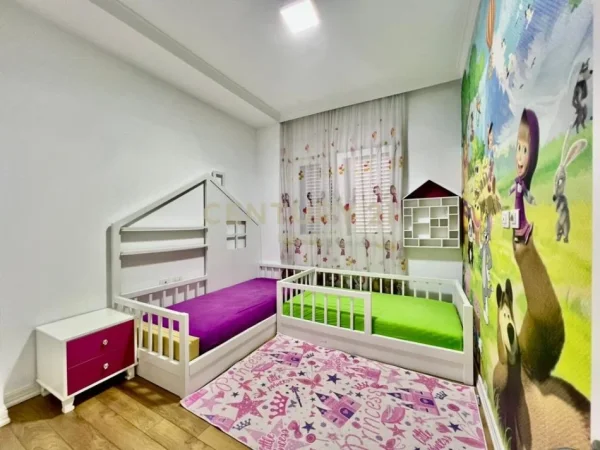 Tirane, jepet me qera apartament 2+1+Ballkon Kati 3, 100 m² 900 € 