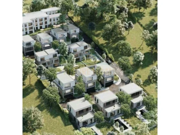 Tirane, shitet apartament Kati 1, 138 m² 305.400 € 