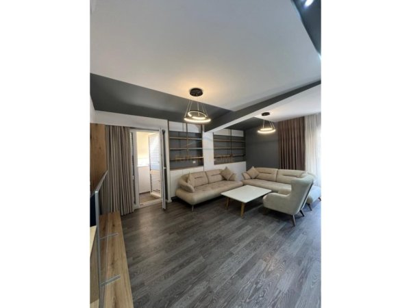 Tirane, jepet me qera apartament Kati 6, 122 m² 1.400 € 