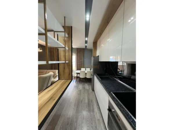 Tirane, jepet me qera apartament Kati 6, 122 m² 1.400 € 
