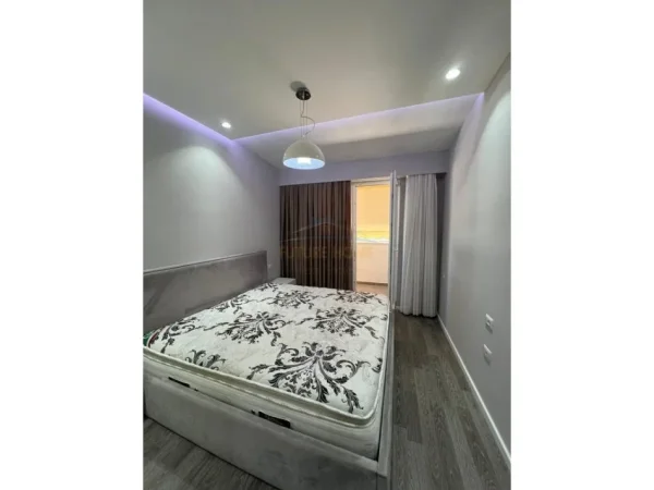 Tirane, jepet me qera apartament Kati 6, 122 m² 1.400 € 