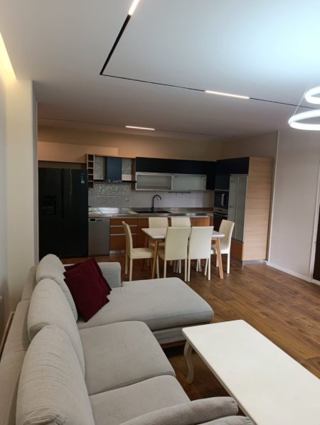 Tirane, shitet apartament Kati 4, 126 m² (Rruga Don Bosko)