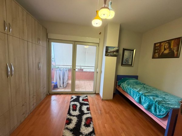 Tirane, jepet me qera apartament 2+1+Ballkon Kati 6, 140 m² 55,000Leke (Don Bosko)