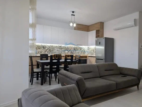 Tirane, jepet me qera apartament 2+1+Ballkon Kati 2, 96 m² (River Residence)
