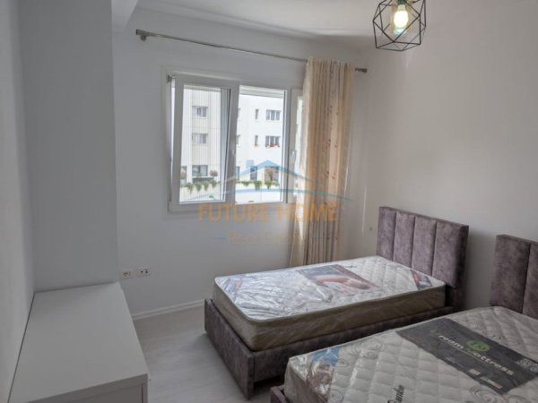 Tirane, jepet me qera apartament 2+1+Ballkon Kati 2, 96 m² (River Residence)