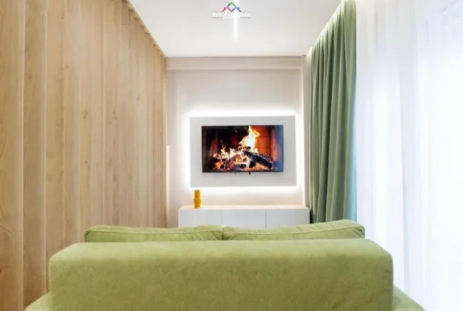 Tirane, jepet me qera garsonier 1+1 Kati 4, 32 m² 800 € (Bulevardi Bajram Curri)