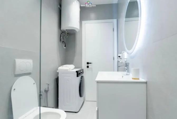 Tirane, jepet me qera garsonier 1+1 Kati 4, 32 m² 800 € (Bulevardi Bajram Curri)