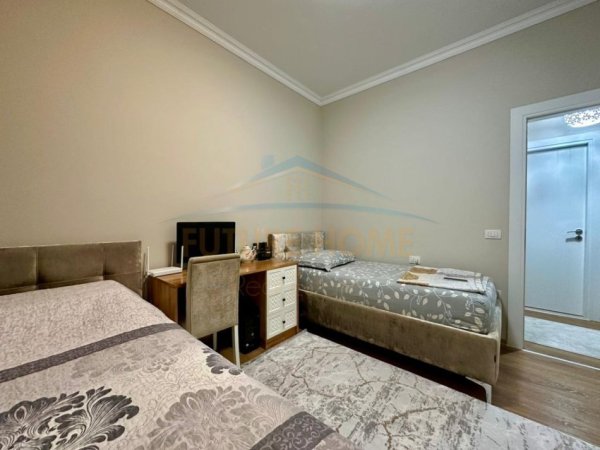 Tirane, shitet apartament 3+1+Ballkon Kati 2, 123 m² 300.000 € (Liqeni i Thate)