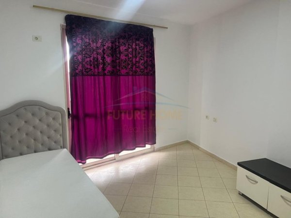 Tirane, jepet me qera apartament 2+1+Ballkon Kati 8, 90 m² 470 € (Astir)
