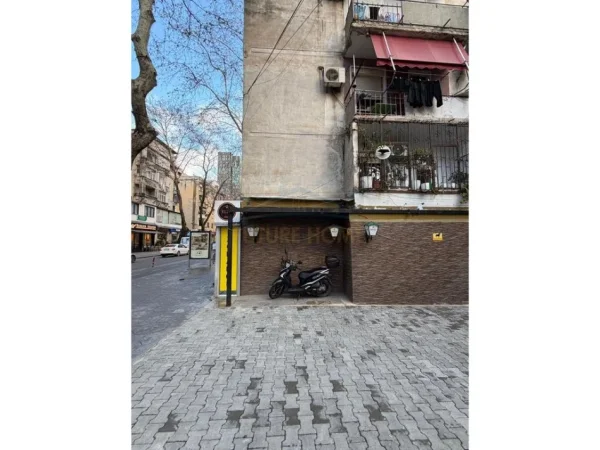 Tirane, shitet ambjent biznesi Kati 1, 86 m² 350.000 € 