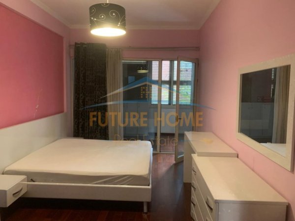 Tirane, shitet apartament 2+1+2+Ballkon Kati 1, 124 m² 410.000 € (Rruga Marko Bocari)