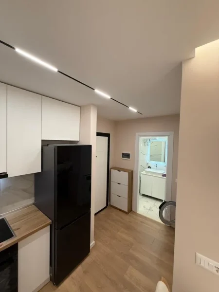 Tirane, shitet apartament 1+1 Kati 1, 58 m² 86.000 € (Rruga Kompleksi Tom Doshi)