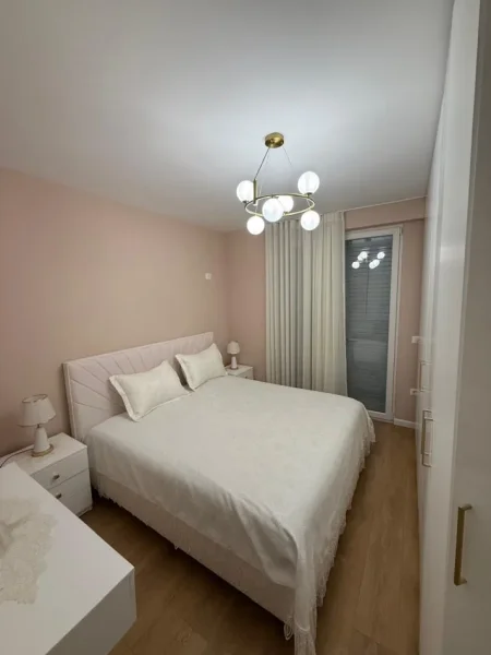 Tirane, shitet apartament 1+1 Kati 1, 58 m² 86.000 € (Rruga Kompleksi Tom Doshi)