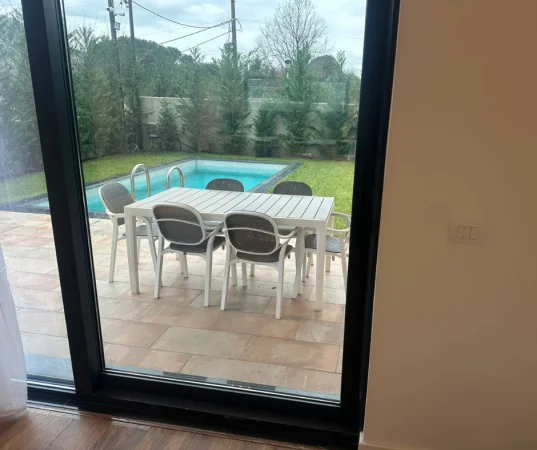 Tirane, jepet me qera Vile 3+1 , 3.400 € (Pranë TEG)