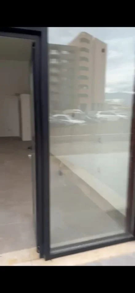 Tirane, jepet me qera ambjent biznesi Kati 0, 100 m² 1.400 € (Rruga Teodor Keko)