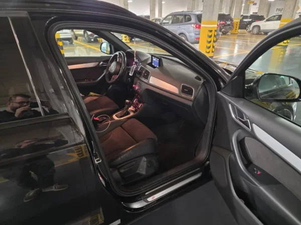 Tirane, shes makine Audi Q3 Nafte, e zeze automatik Klima 260.000 km 14.000 €