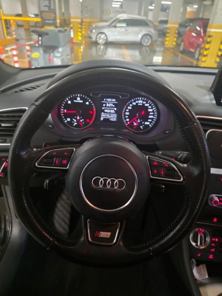 Tirane, shes makine Audi Q3 Nafte, e zeze automatik Klima 260.000 km 14.000 €