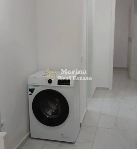 Tirane, jepet me qera apartament 1+1 Kati 3, 60 m² 350 € (Ali Demi, Mangalem21)