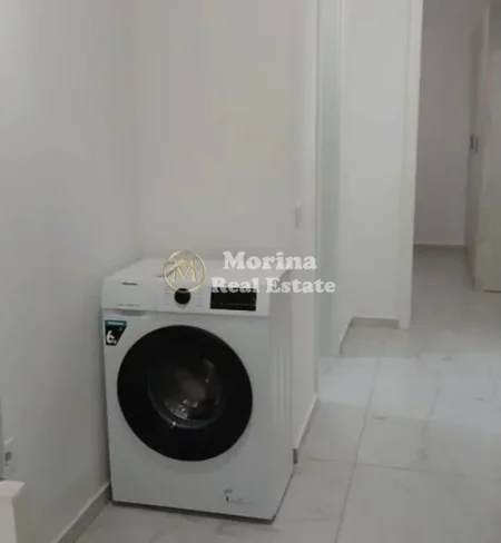 Tirane, jepet me qera apartament 1+1 Kati 3, 60 m² 350 € (Ali Demi, Mangalem21)