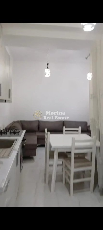 Tirane, jepet me qera apartament 1+1 Kati 3, 60 m² 350 € (Ali Demi, Mangalem21)