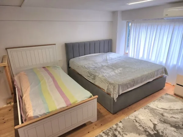 Tirane, jepet me qera apartament duplex Dublex Kati 0, 650 € 