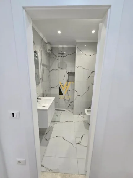 Tirane, shitet apartament 1+1+Ballkon Kati 4, 52 m² 111.000 € (ALI DEMI)