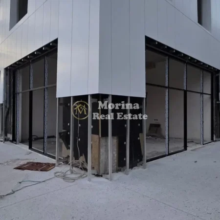 Tirane, jepet me qera ambjent biznesi Kati 0, 57 m² 1.270 € (Porcelan)
