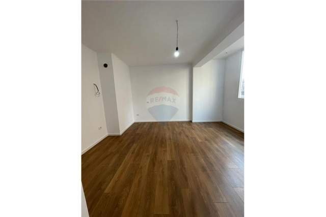 Tirane, shes apartament 1+1 Kati 4, 62 m² 138.000 Euro