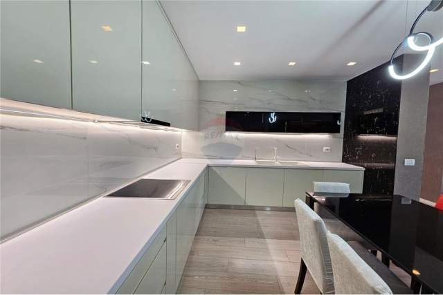 Tirane, jepet me qera apartament 2+1+A Kati 11, 140 m²  (shkolla baletit)