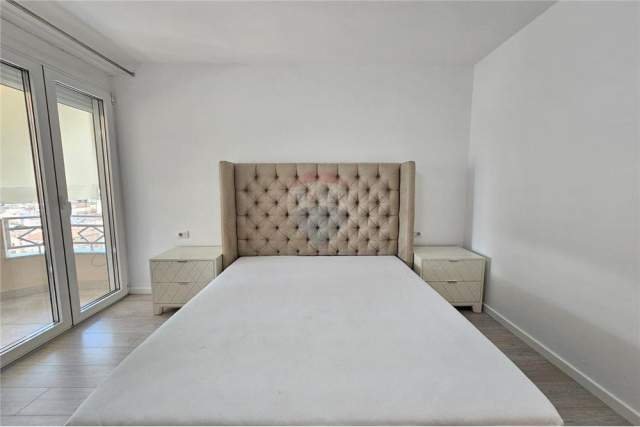Tirane, jepet me qera apartament 2+1+A Kati 11, 140 m²  (shkolla baletit)