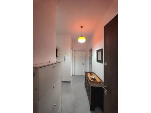 Tirane, jepet me qera apartament 1+1+BLK Kati 3, 75 m² 450 Euro (Brryli)