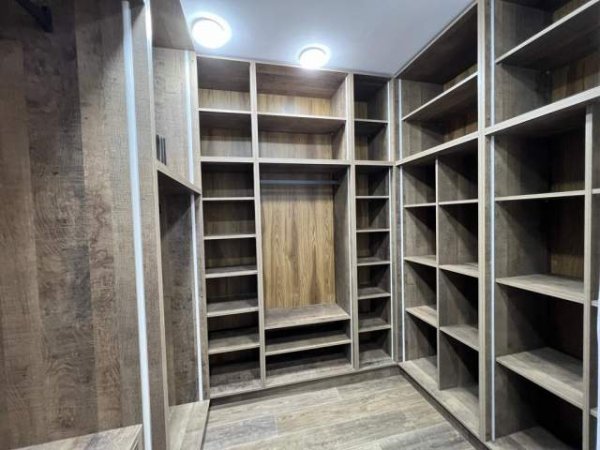 Tirane, jepet me qera apartament duplex 3+1+BLK Kati 2, 260 m² 1.300 Euro (Rezidenca Kodra e Diellit)