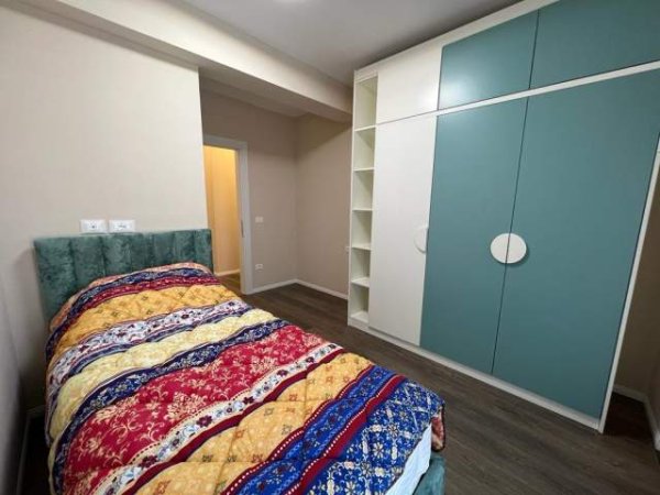 Tirane, jepet me qera apartament duplex 3+1+BLK Kati 2, 260 m² 1.300 Euro (Rezidenca Kodra e Diellit)