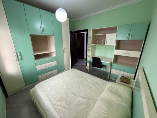 Tirane, jepet me qera apartament 2+1+BLK Kati 7, 110 m² 400 Euro (Astir)