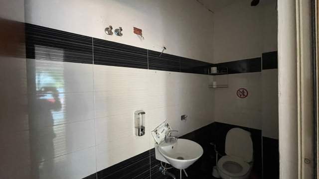 Tirane, jepet me qera dyqan Kati 0, 80 m² 1.600 Euro (Rruga Sami Frasheri)