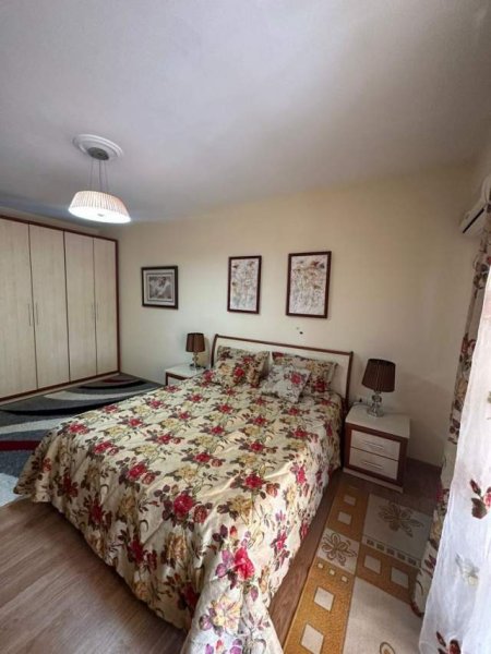 Tirane, jap me qera apartament 2+1+BLK Kati 6, 100 m² 800 Euro (Selvia)