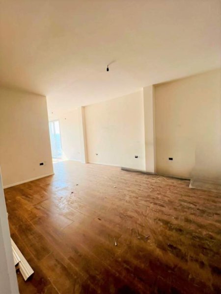 Tirane, shes apartament 2+1 122 m² 259.000 Euro (Bllok, prane Gardes)