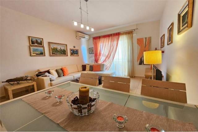 Tirane, jepet me qera apartament 2+1+A+BLK Kati 4, 113 m² 700 Euro (Pazari i Ri)